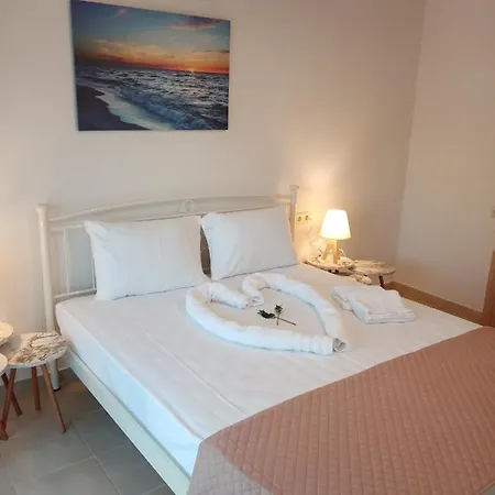 Apartment Roses 2 *