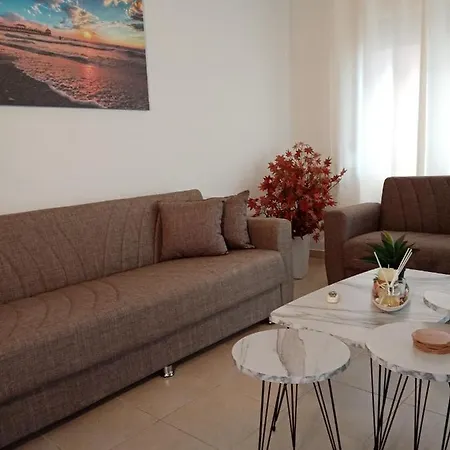 Roses 2 Apartment *