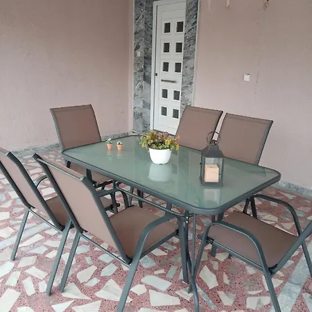Apartment Roses 2 *