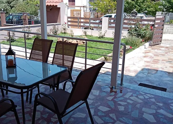 Roses 2 Skala Sotiros